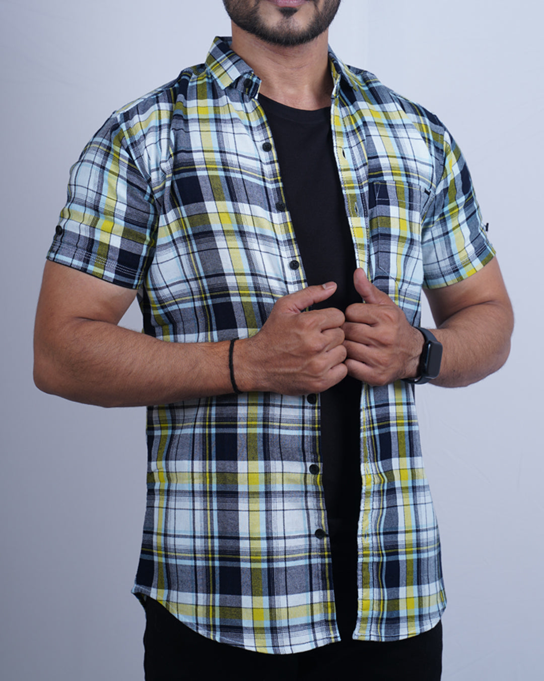 Blue-red color color checks half sleeve casual shirt shirt for casual wear.