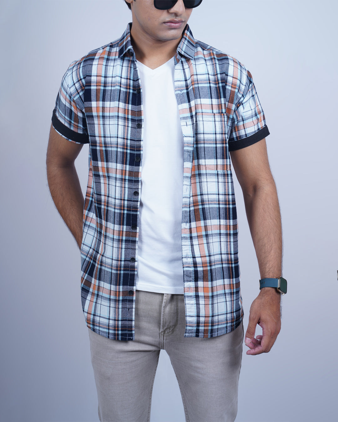 Blue-white color color checks half sleeve casual shirt shirt for casual wear.