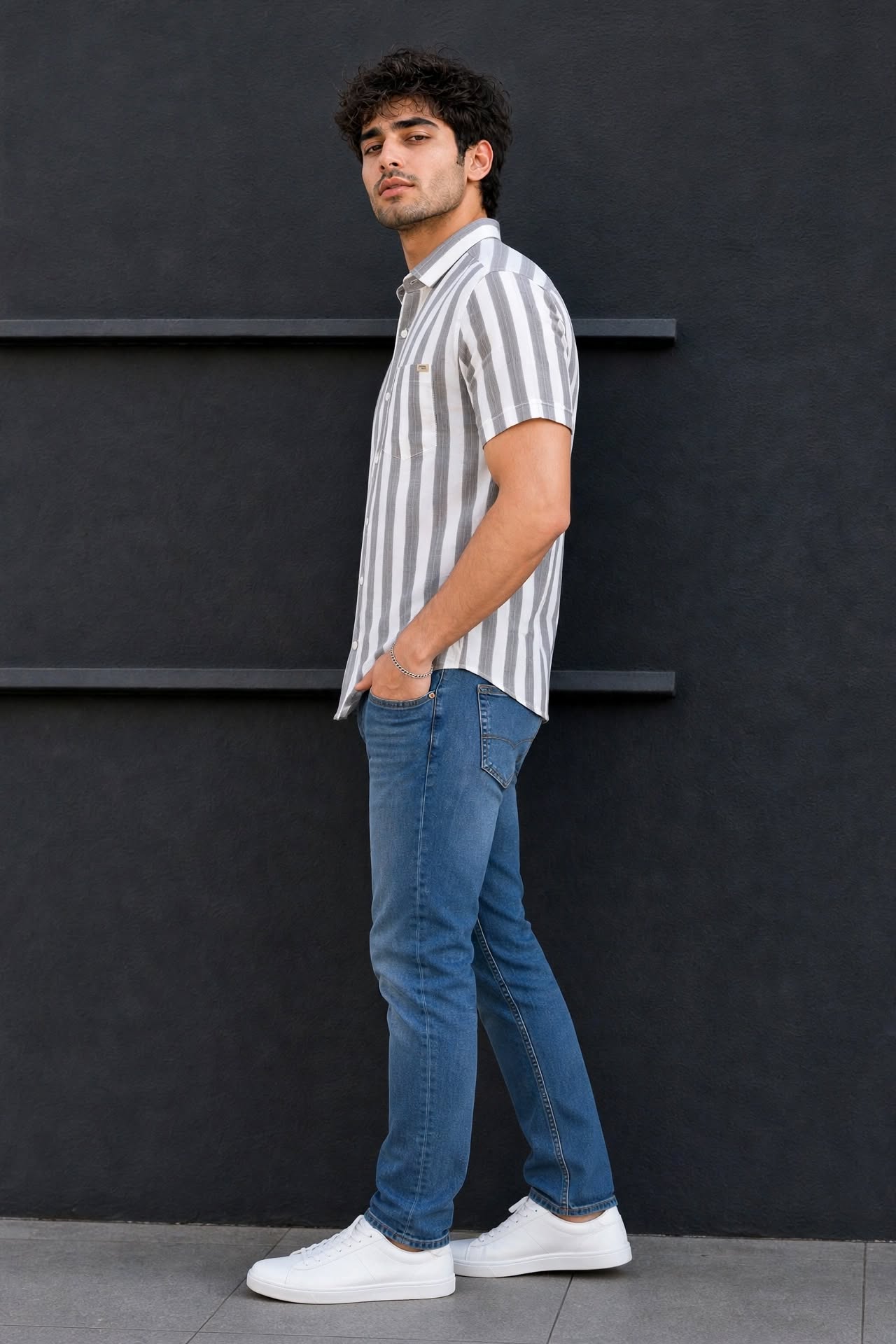 Men Black Vertical Striped Half Sleeve Casual Shirt SGV-528-1