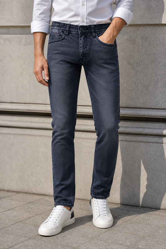 Men Grey Textured Ankle Fit Denim Jeans 9696