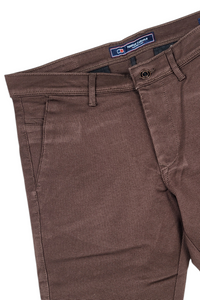 Men Brown Narrow Fit Structured Pants-TEM9404