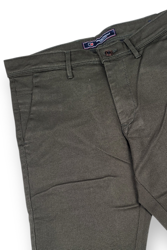 Men Olive Narrow Fit Structured Pants-TEM