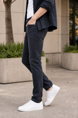 Men Black Narrow Fit Jeans - Everyday Slim Denim