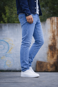 Men Skyblue Colour Narrow Fit Sulphur Wash Jeans - Stretch Denim HEN454