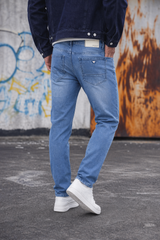 Men Sky Blue Narrow Fit Jeans | Classic 3999
