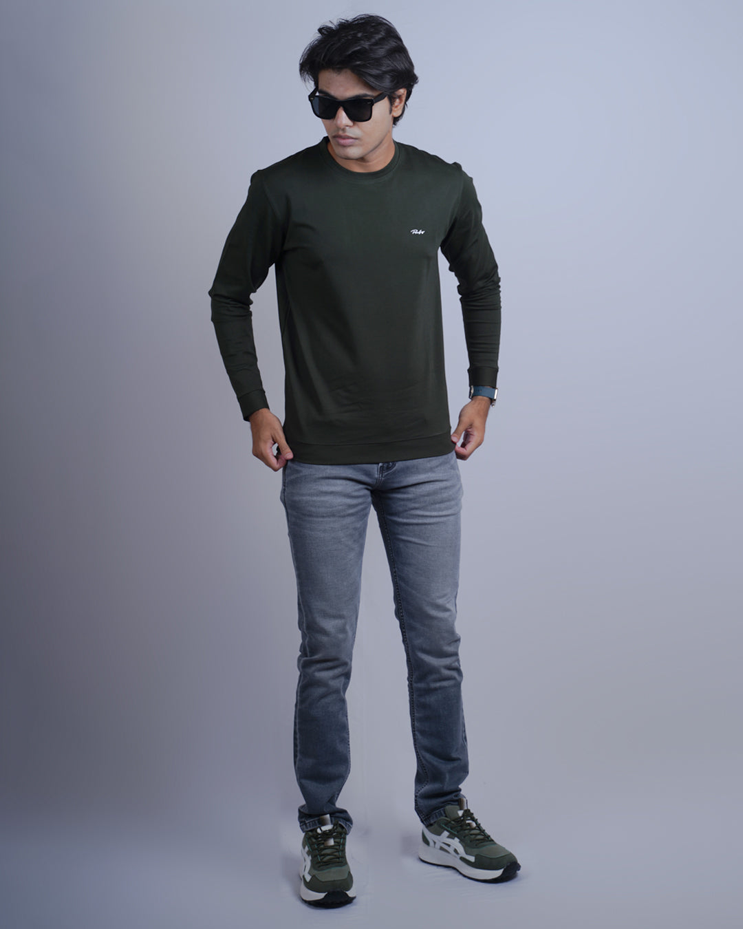 BOTTLE GREEN COLOR PLAIN ROUND NECK FULL SLEEVE T-SHIRT