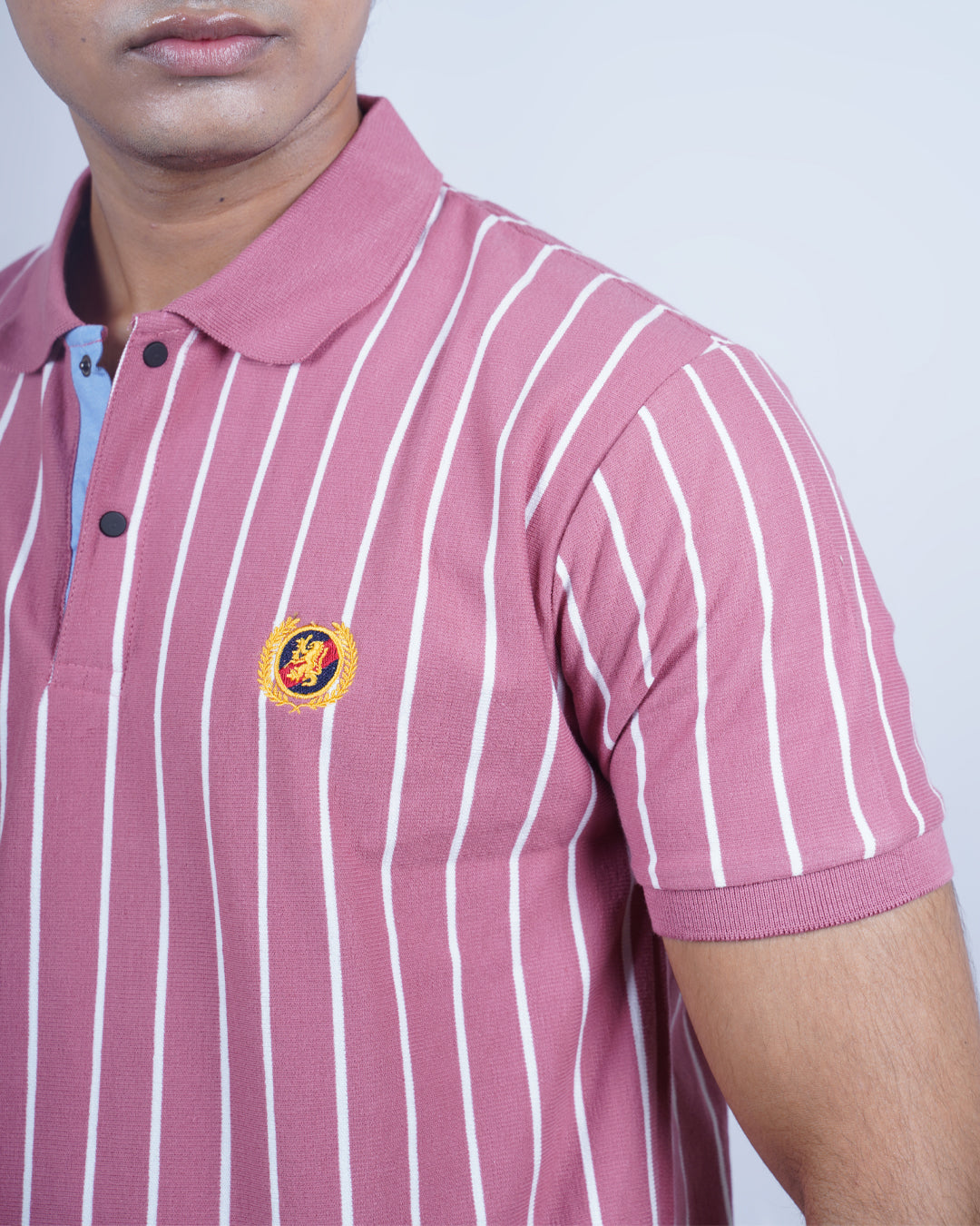 ONION COLOR LINING COLLAR T-SHIRT