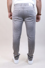 GREY COLOR PLAIN JEANS