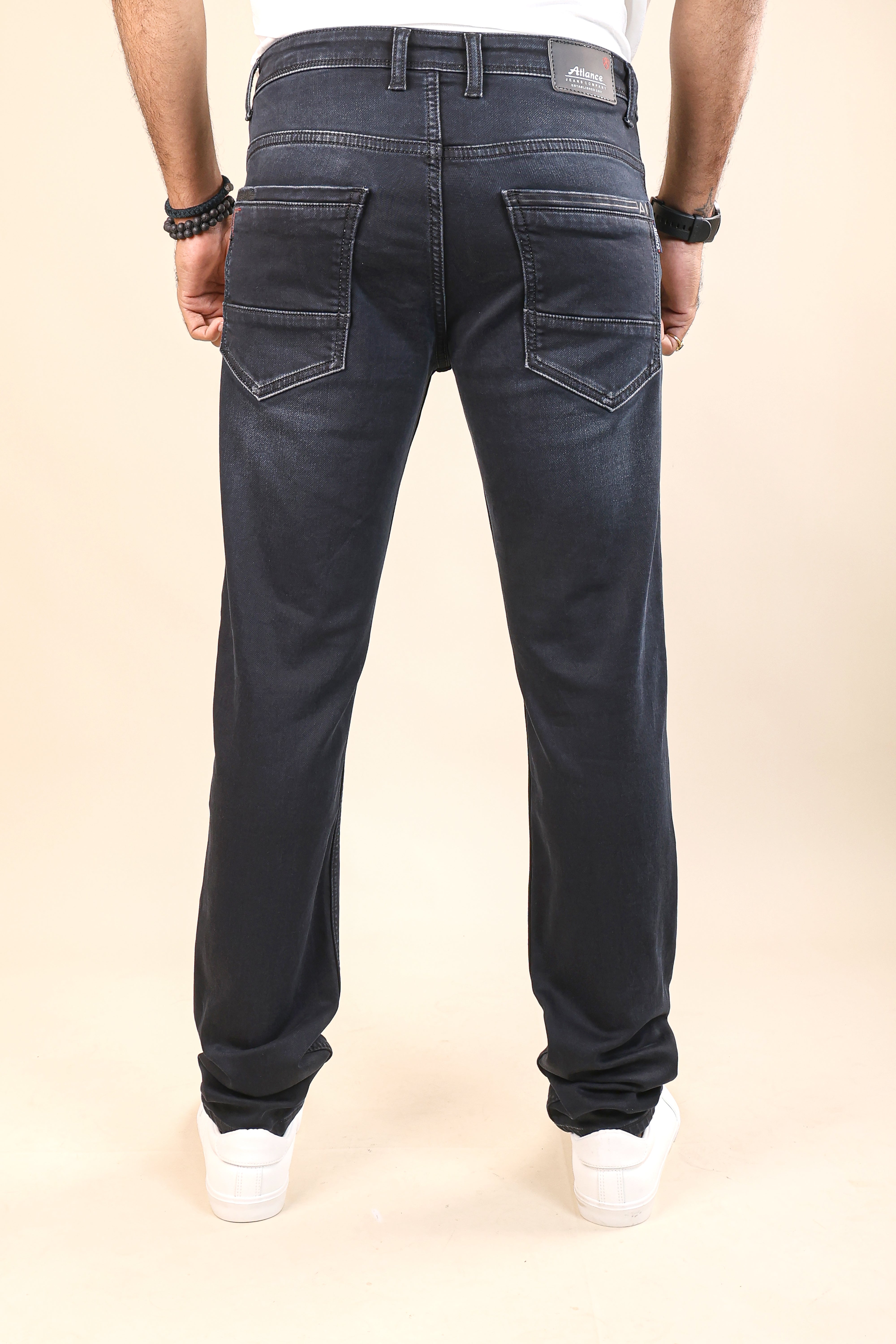 BLACK COLOR DENIM WASH JEANS