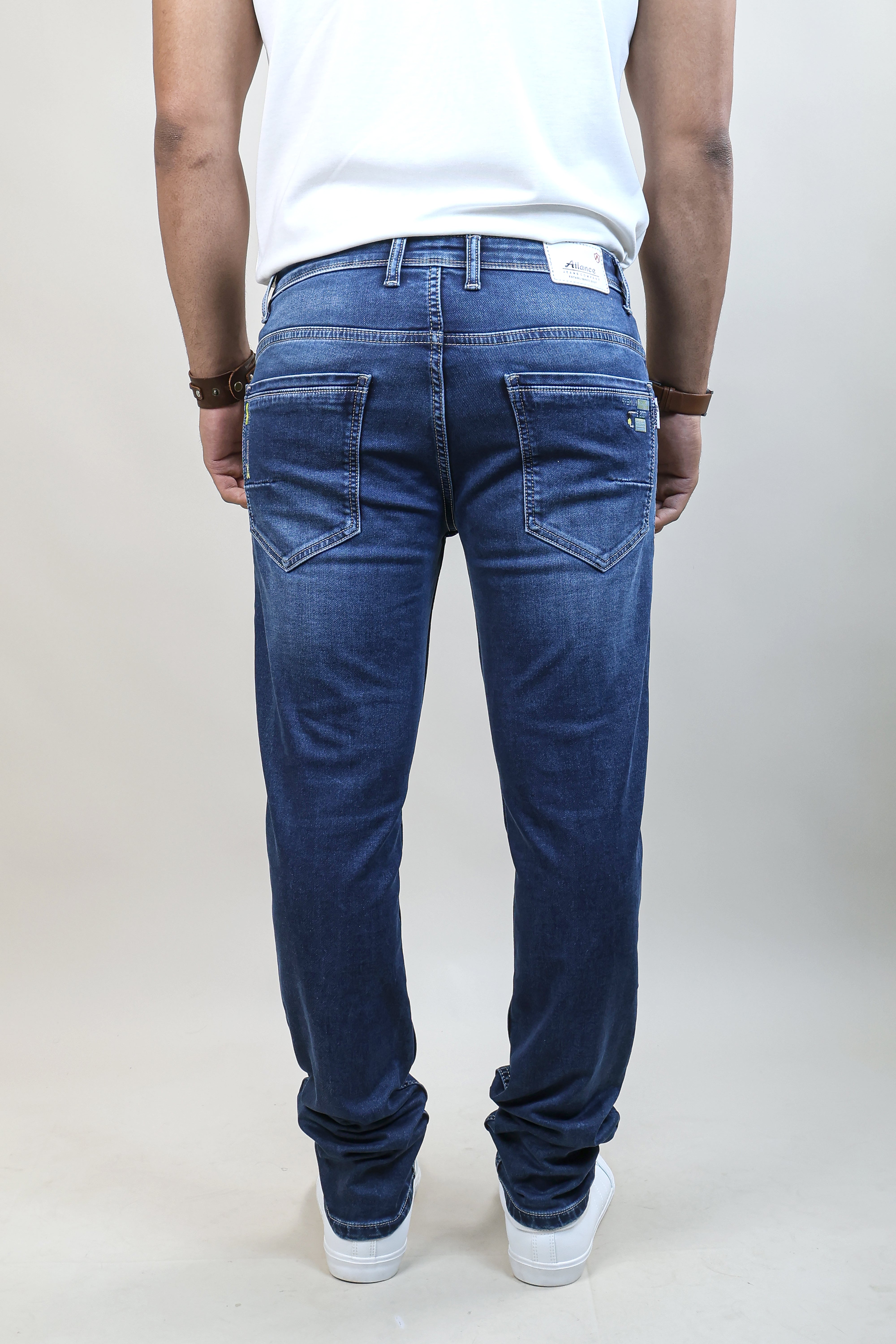 BLUE COLOR DENIM WASH JEANS