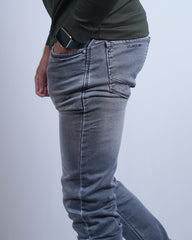 GREY COLOR DENIM WASH JEANS