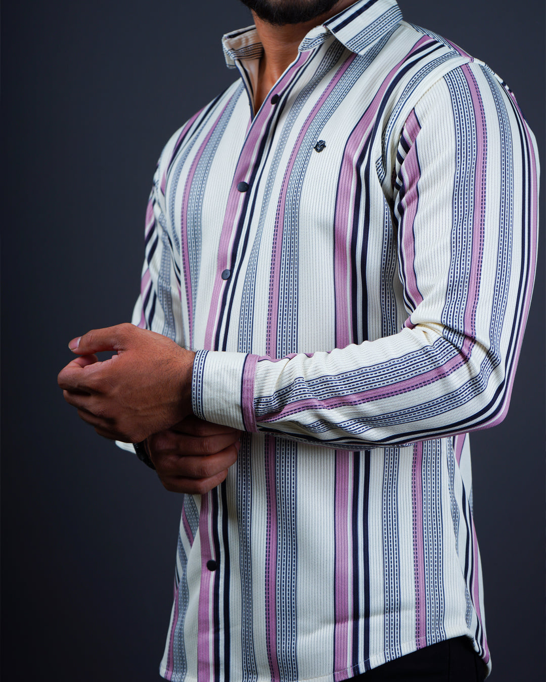 Onion color color lining casual shirt shirt for casual wear.