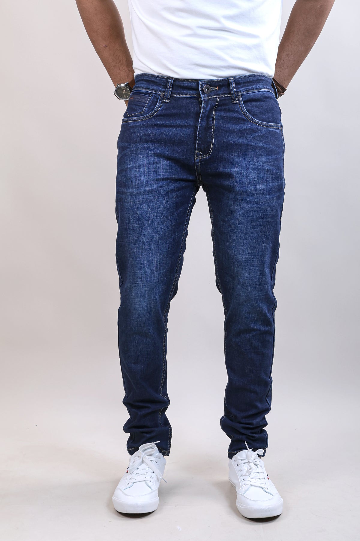 BLUE COLOR DENIM WASH JEANS