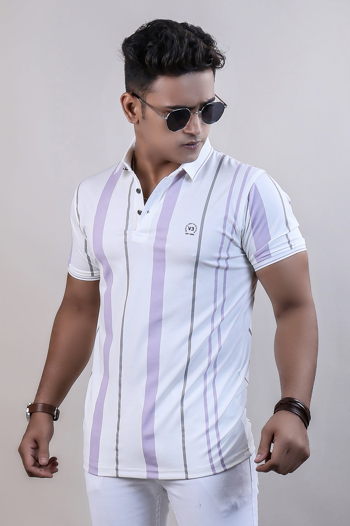 Lavender color lining collar t-shirt for men