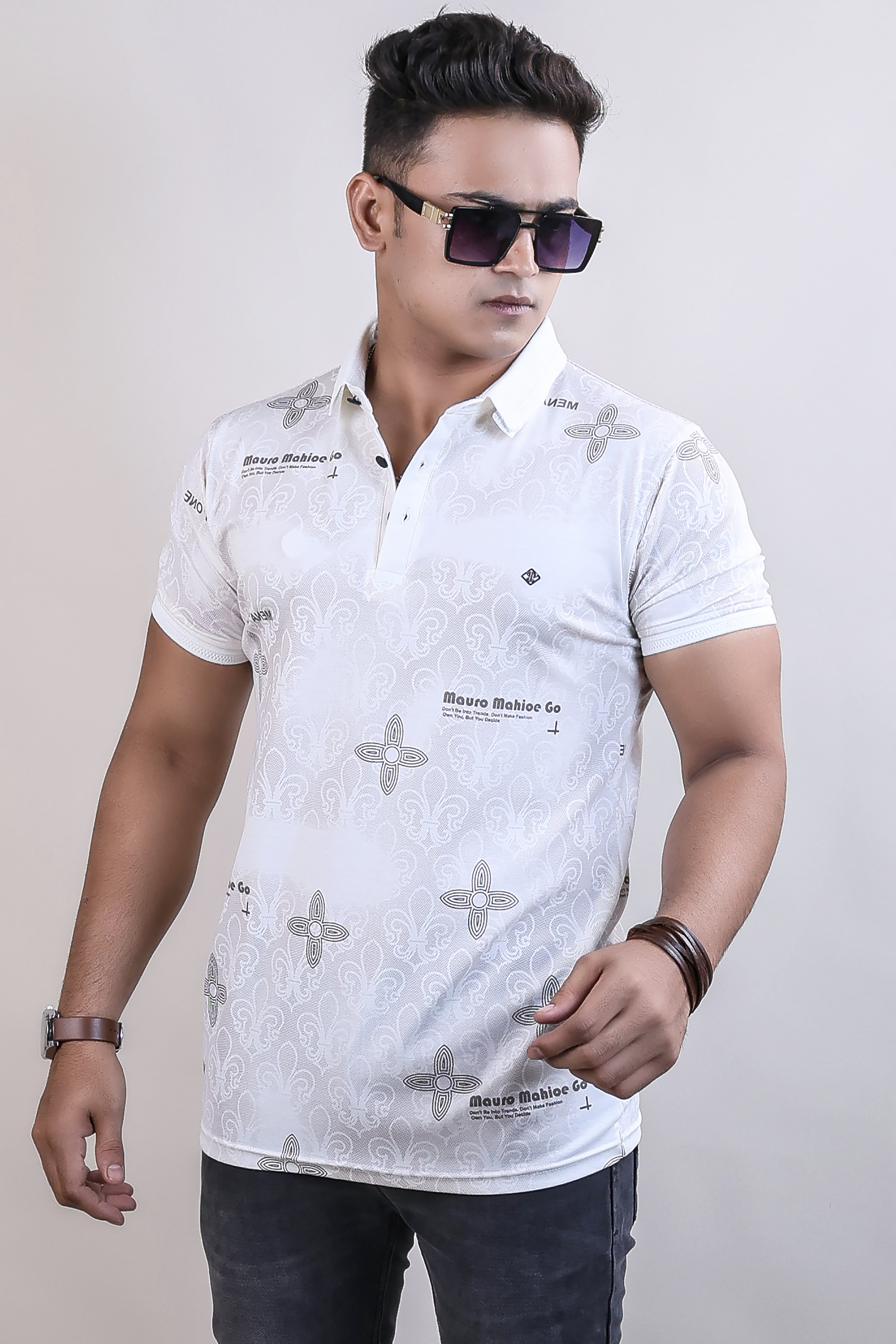 White color printed collar t-shirt for men