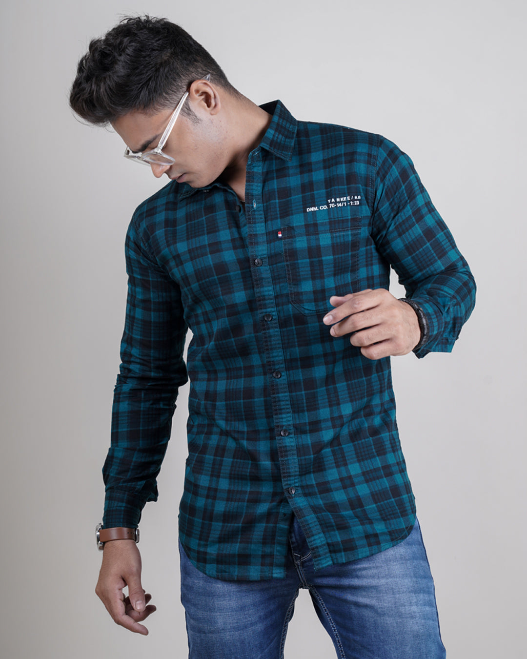 Green-black color color checks casual shirt shirt for casual wear.