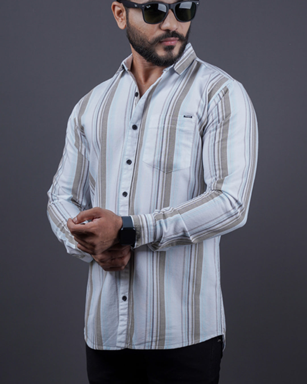 Beige-white color color lining casual shirt shirt for casual wear.