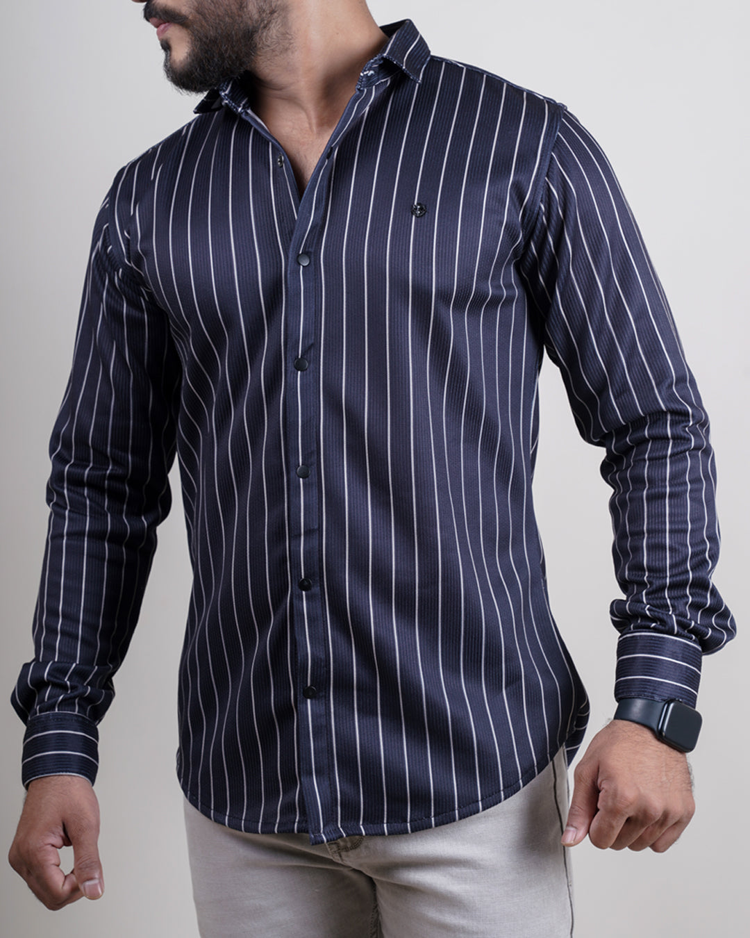 Black color color lining casual shirt shirt for casual wear.