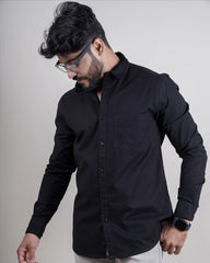 Black color color plain casual shirt shirt for casual wear.