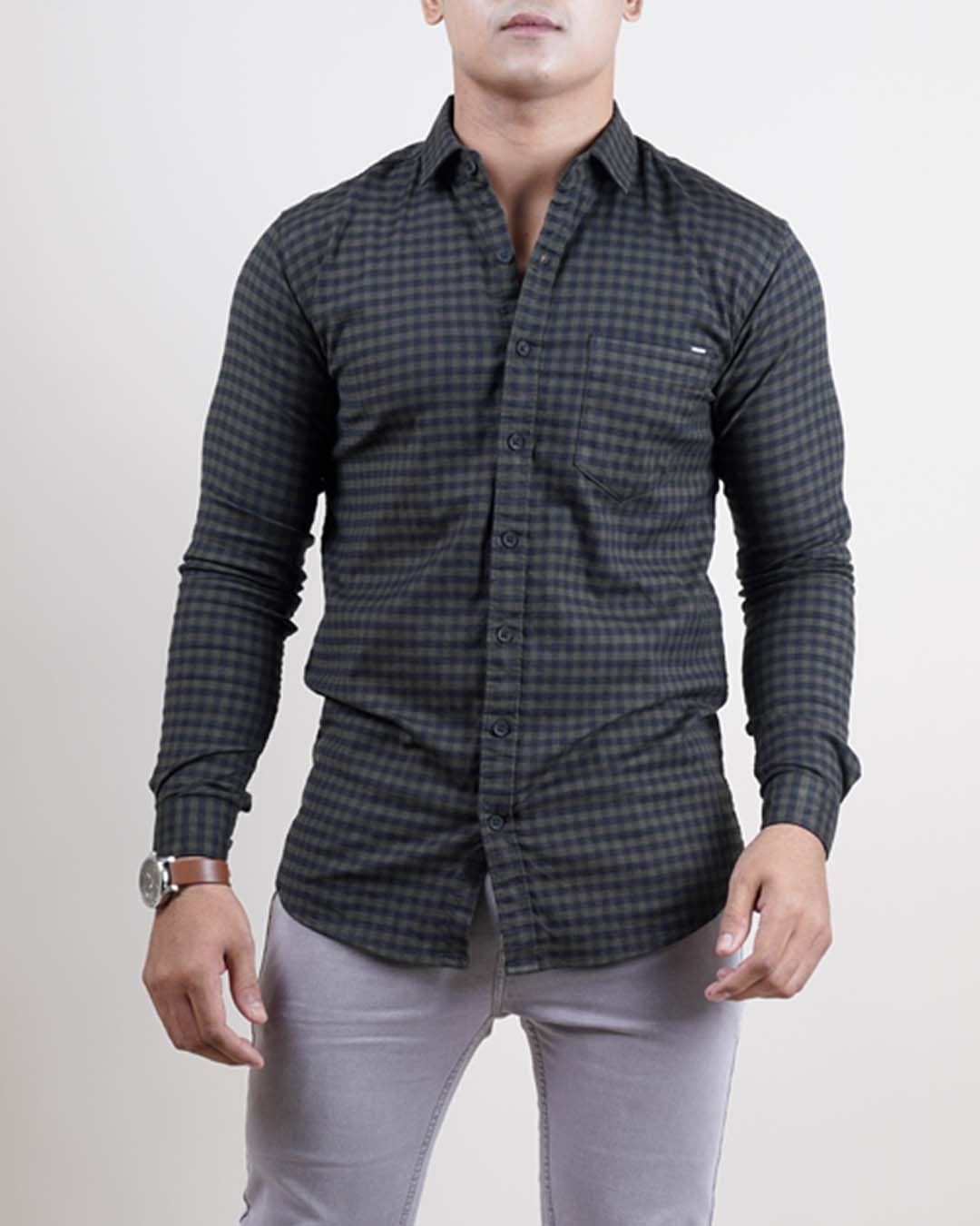 Olive color color checks casual shirt shirt for casual wear.