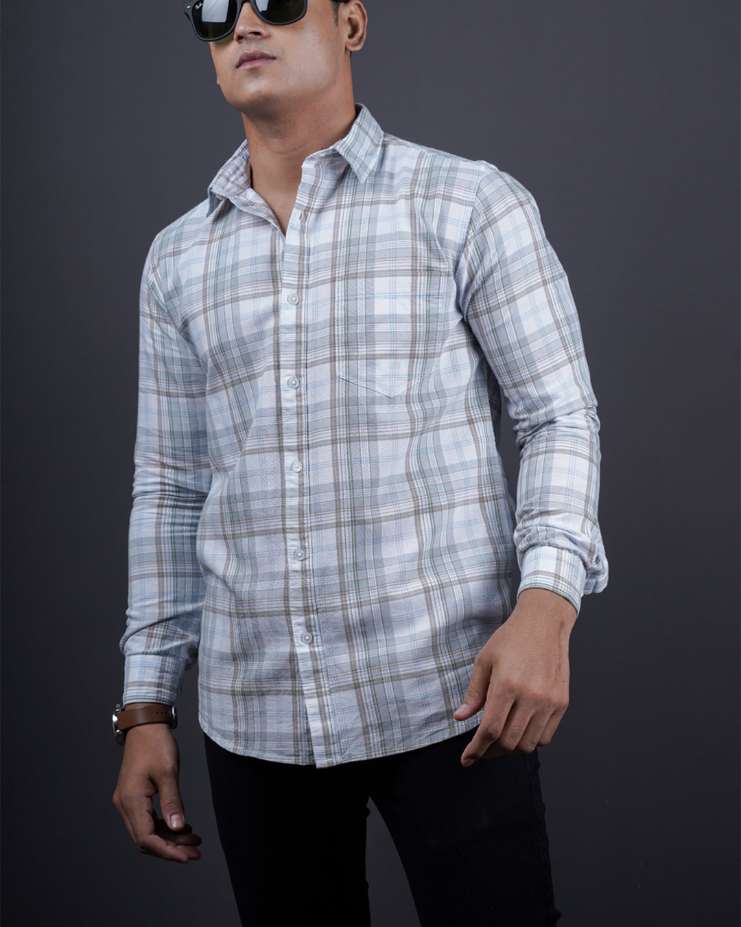 Grey-white color color checks casual shirt shirt for casual wear.