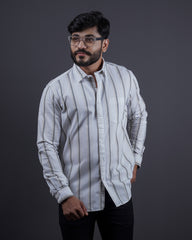 Fawn-grey color color lining casual shirt shirt for casual wear.