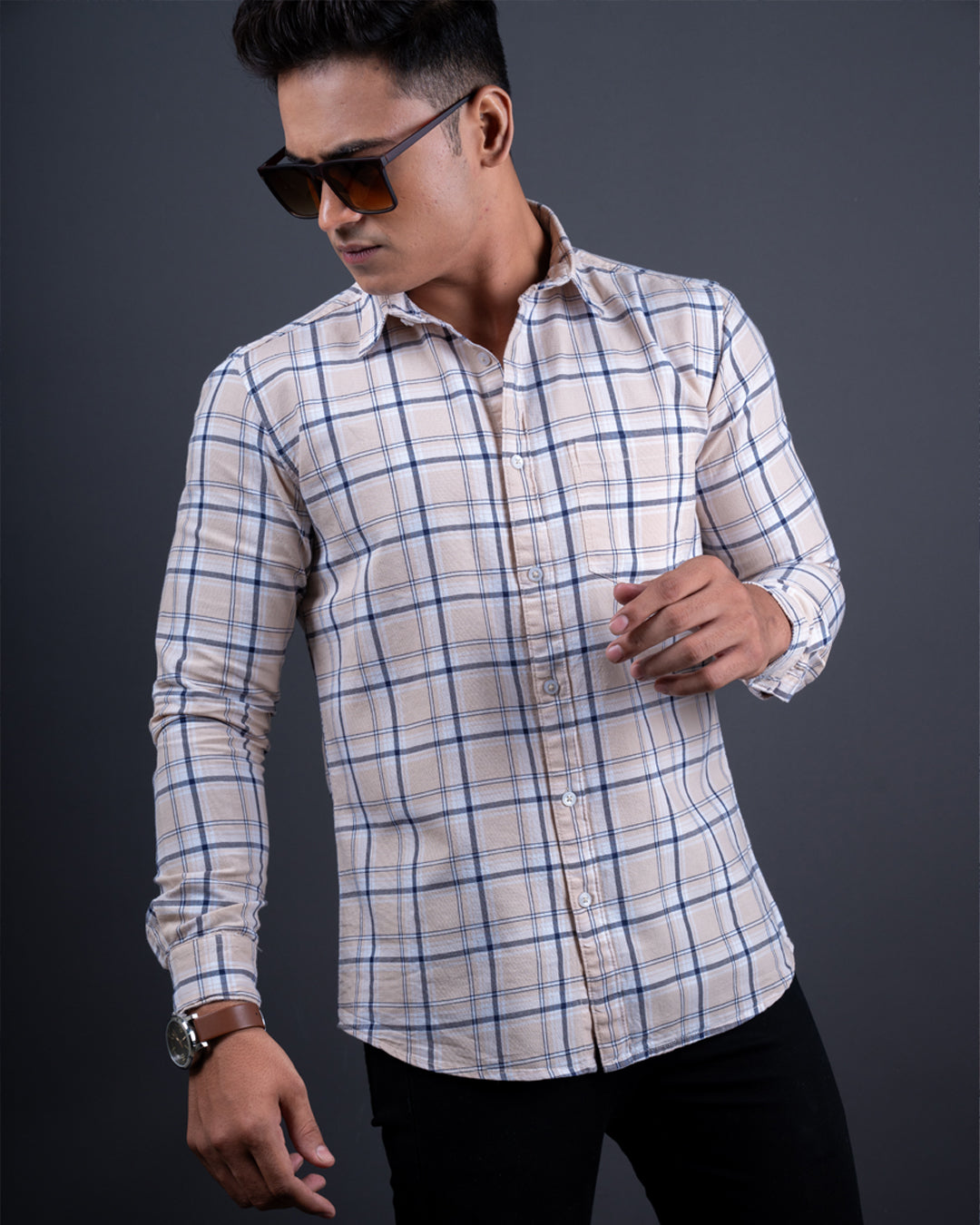 Fawn-white color color checks casual shirt shirt for casual wear.