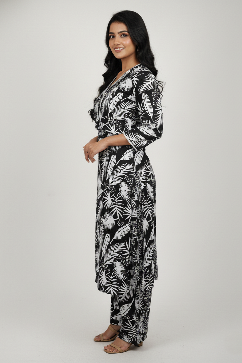 Women Black & White Tropical Print Kurta Set 251228643