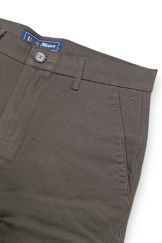 Men Plain Green Chinos | Slim & Regular Fit Pants