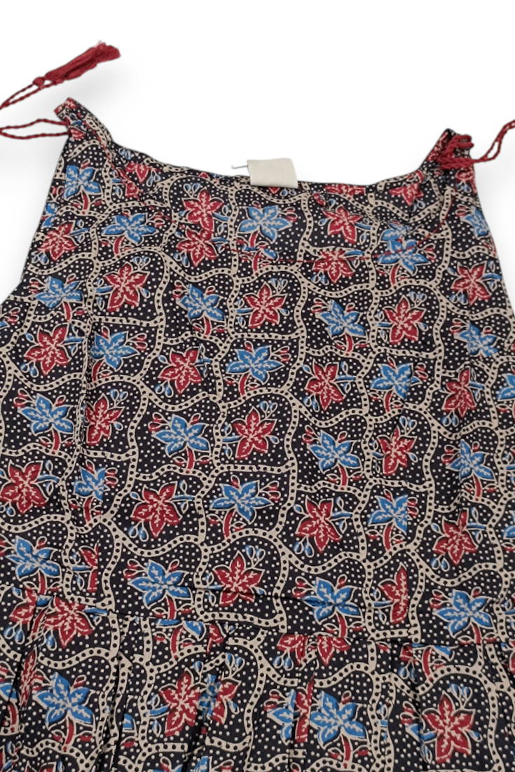 Women Black Floral Printed Short Kurti - Sleeveless Peplum Top with Tassels ATL7194