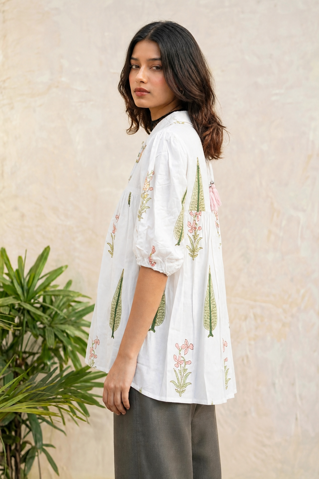 Women Pink Floral Printed Cotton Short Kurti - Collar Neck - Puff Sleeves with Tassel Dori ATL2300