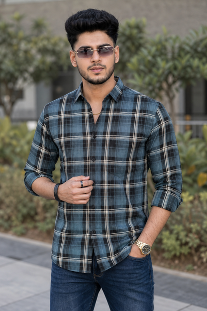 Men Blue & Black Plaid Long Sleeve Shirt