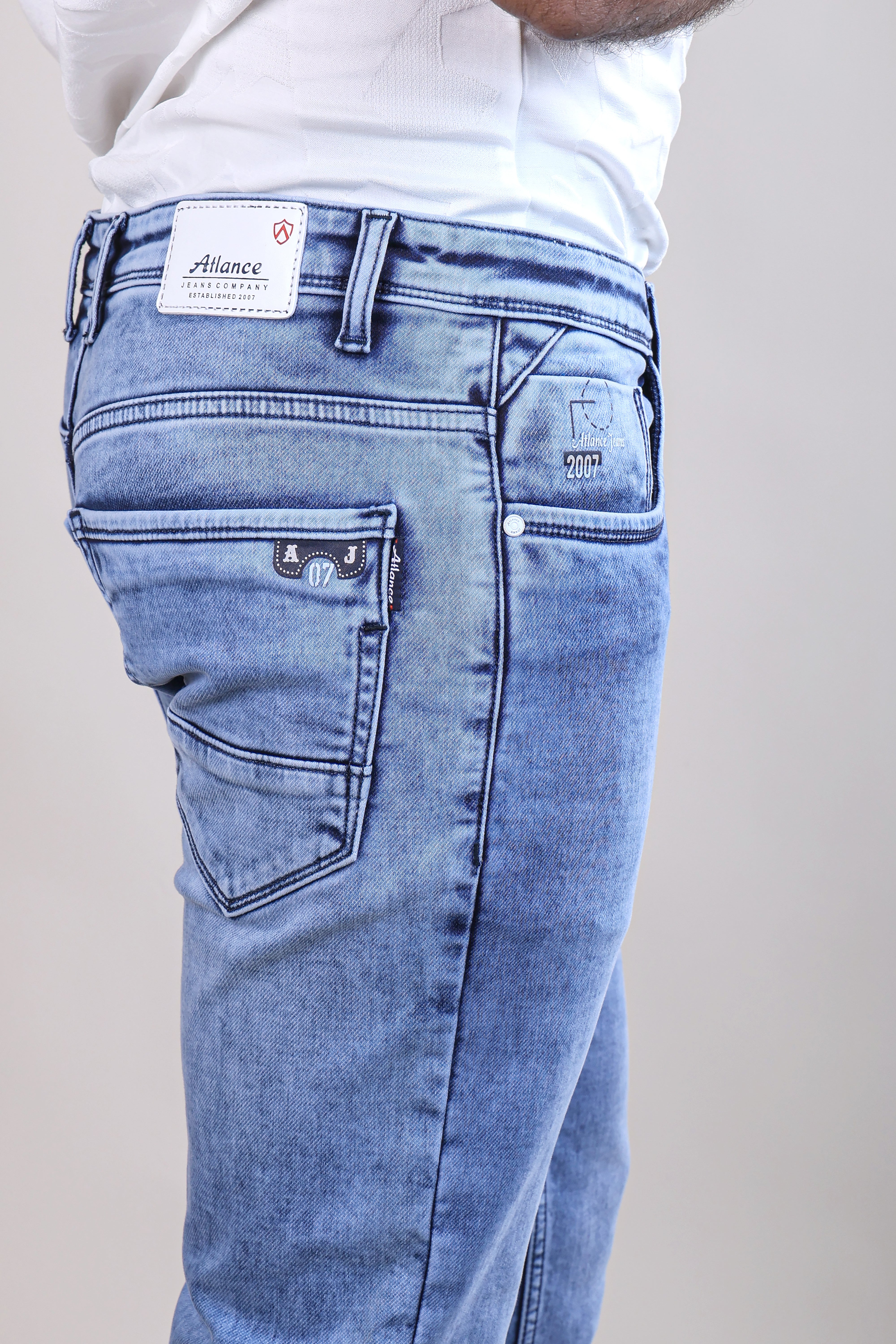 SKYBLUE COLOR DENIM WASH JEANS