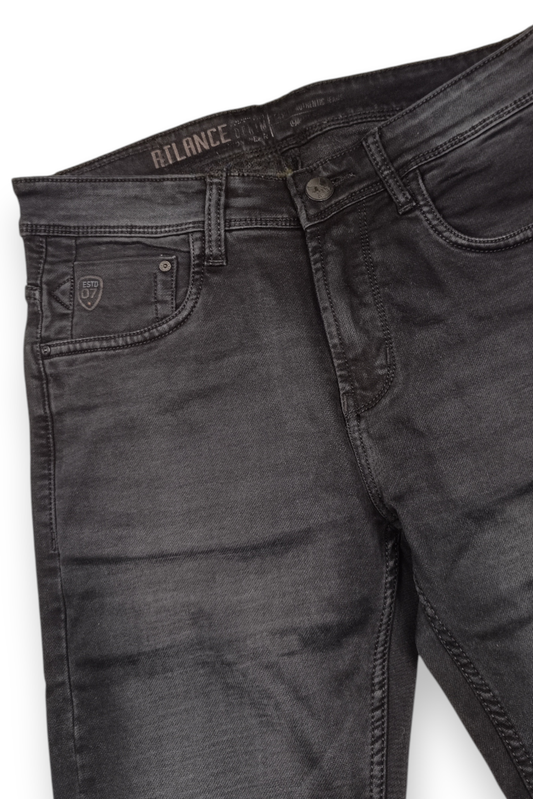 Men Black Narrow Fit Jeans - Everyday Slim Denim
