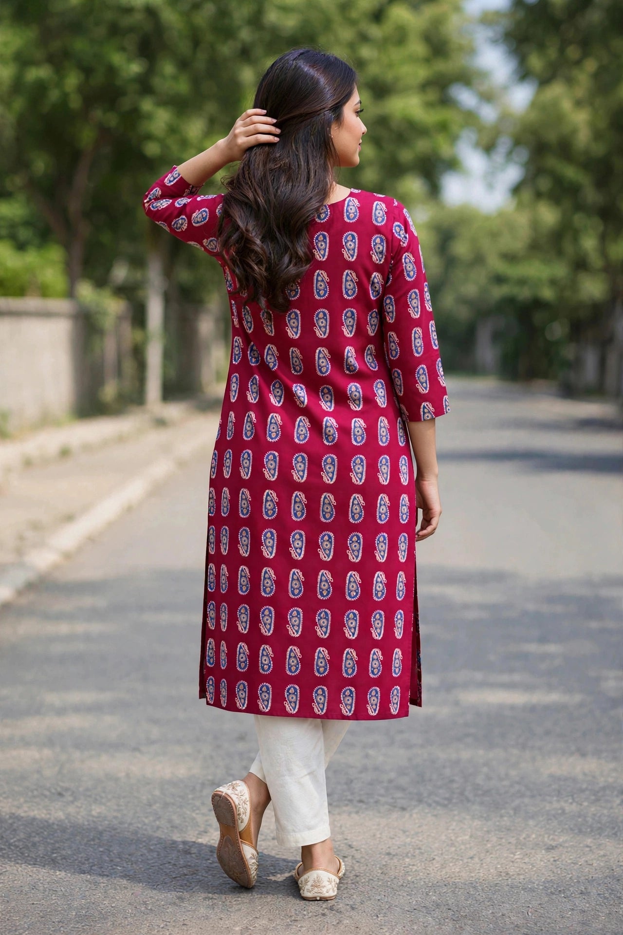 Women Maroon Cotton Kurti with Blue Paisley Print - Back View