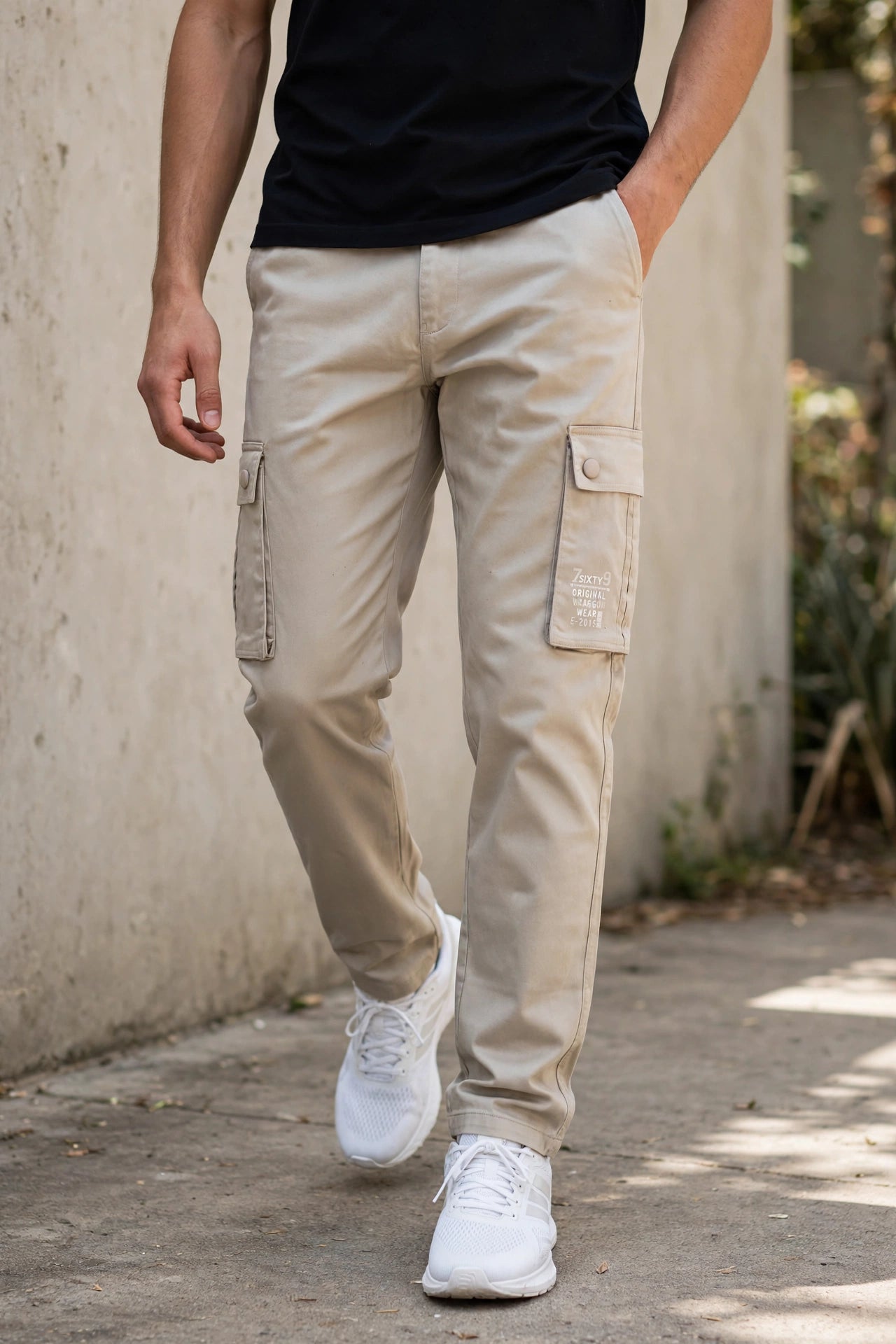 Men Beige Cargos Multi-Pocket Pants 1717