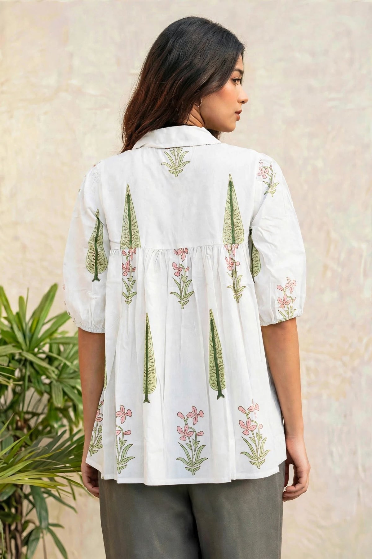 Women Pink Floral Printed Cotton Short Kurti - Collar Neck - Puff Sleeves with Tassel Dori ATL2300