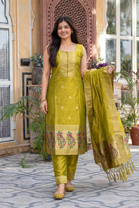 Women Green Banarasi Silk Sleeveless Paithani Suit - Side View