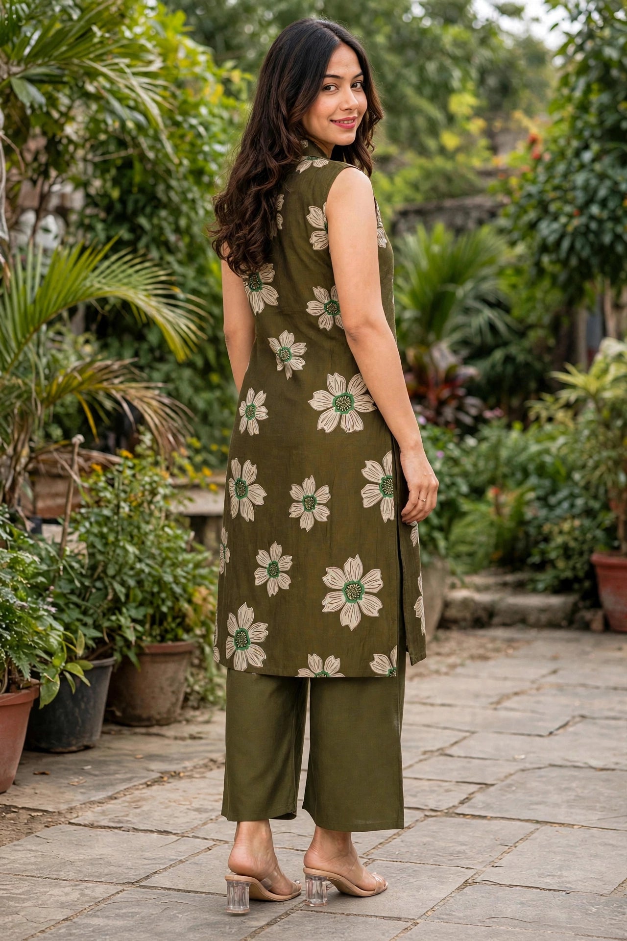 Women Mehndi Green Colour Floral Printed Sleeveless Kurta & Plazo Coord Set SHALINI-277