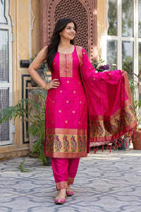 Women Rani Banarasi Silk Sleeveless Paithani Suit | Peacock Zari Work Straight Kurta Pant Dupatta Set ATL1001