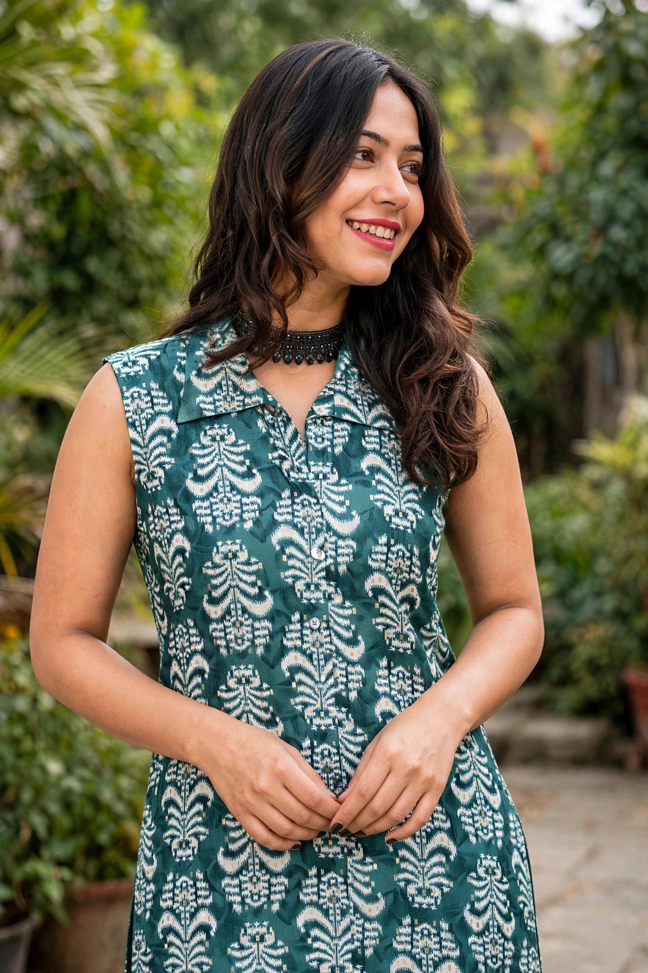 Women Pista Ikat Printed Sleeveless Kurta & Plazo Coord Set SHALINI-285