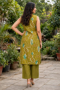 Women Green Bandhani Printed Sleeveless Kurta & Plazo Coord Set SHALINI-269