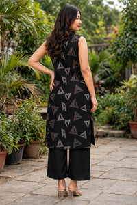 Women Black Geometric Triangle Printed Sleeveless Kurta & Plazo Coord Set SHALINI-279